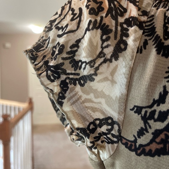 Access women’s NWOT Small top in browns and creams  - Drawstring accent. - Picture 4 of 6